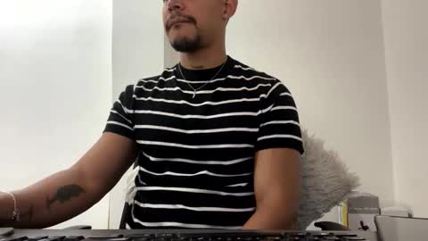 Snapshot of dereck_myers chatting on April 11, 2026, 11:53 pm Dereck Myers online show from April 11, 2026, 11:53 pm