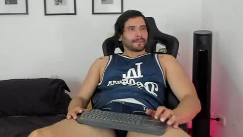 Dereck Vega online show from July 23, 2026, 1:58 am
