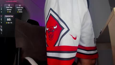 dereckhardd online show from September 28, 2025, 5:57 am