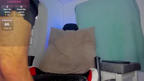 dereckhardd online show from February 23, 2026, 10:07 pm