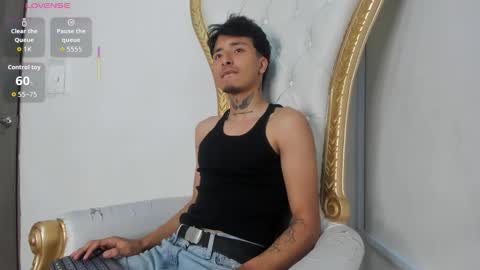 Snapshot of derek_devil24 chatting on November 2, 2025, 6:38 am Derek online show from November 2, 2025, 6:38 am