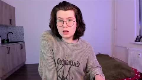 Snapshot of derek_shameless chatting on March 1, 2026, 8:33 pm Derek online show from March 1, 2026, 8:33 pm