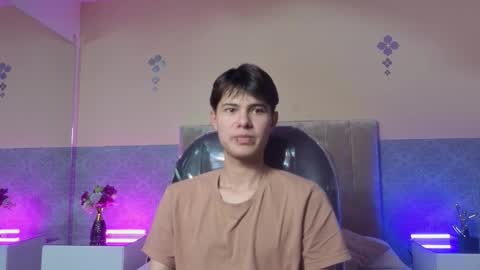 Snapshot of derek_sinn chatting on March 2, 2026, 8:15 pm derek_sinn online show from March 2, 2026, 8:15 pm