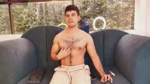 derek_voss online show from June 17, 2026, 1:34 pm