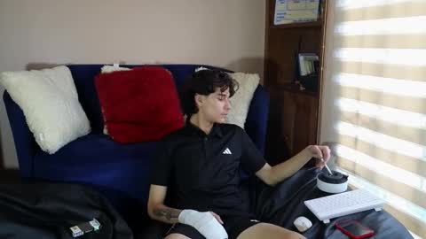 Derek online show from January 14, 2026, 9:31 pm