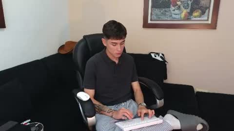Derek online show from July 3, 2026, 9:21 pm