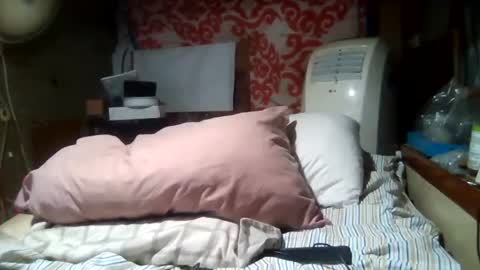 derick1961 online show from May 26, 2026, 2:51 am