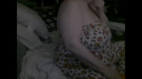 Snapshot of deroseblack chatting on October 27, 2025, 11:20 pm deroseblack online show from October 27, 2025, 11:20 pm