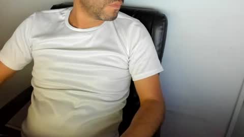 Snapshot of derrik_ chatting on July 12, 2026, 12:18 pm online show from July 12, 2026, 12:18 pm