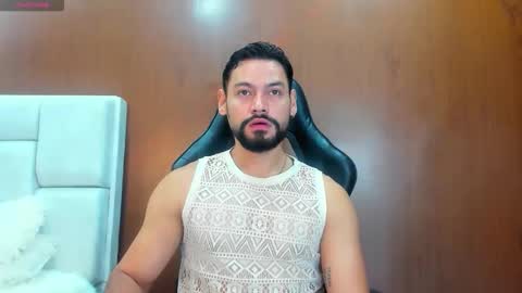 DerryBigger CM online show from October 23, 2025, 2:27 pm