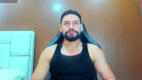 DerryBigger CM online show from November 10, 2025, 2:27 pm