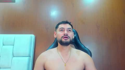 Snapshot of derrybigger_cm chatting on February 15, 2026, 8:16 pm DerryBigger CM online show from February 15, 2026, 8:16 pm