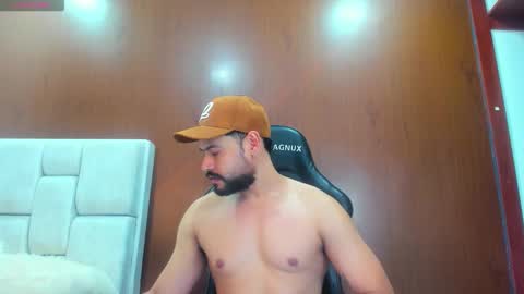 Snapshot of derrybigger_cm chatting on March 15, 2026, 7:09 pm DerryBigger CM online show from March 15, 2026, 7:09 pm