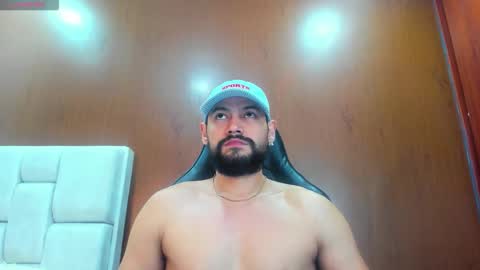 Snapshot of derrybigger_cm chatting on March 19, 2026, 12:03 am DerryBigger CM online show from March 19, 2026, 12:03 am