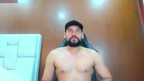 Snapshot of derrybigger_cm chatting on March 22, 2026, 8:01 pm DerryBigger CM online show from March 22, 2026, 8:01 pm