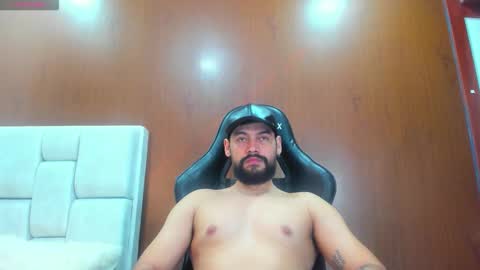 Snapshot of derrybigger_cm chatting on March 25, 2026, 7:31 pm DerryBigger CM online show from March 25, 2026, 7:31 pm