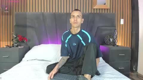 derrymeyers online show from November 3, 2025, 4:14 am