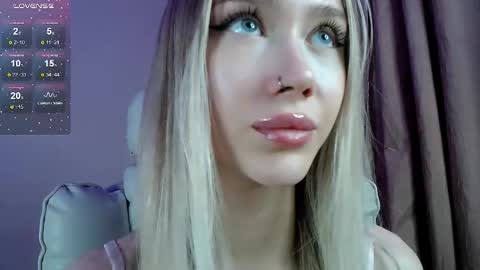 Ari online show from November 11, 2025, 5:24 pm