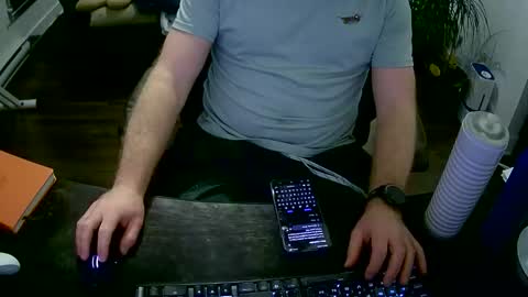 desdisdes online show from April 12, 2026, 11:54 pm