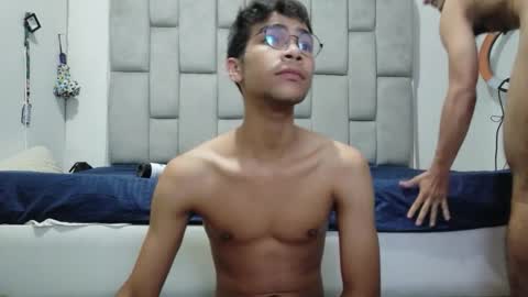 desire4duo online show from March 5, 2026, 9:05 am