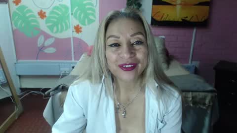 Snapshot of desire_latin chatting on January 27, 2025, 7:56 pm VALERIA online show from January 27, 2025, 7:56 pm