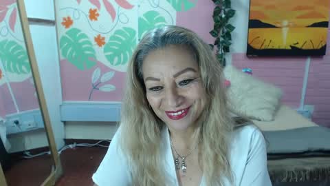 Snapshot of desire_latin chatting on March 11, 2025, 3:34 pm VALERIA online show from March 11, 2025, 3:34 pm