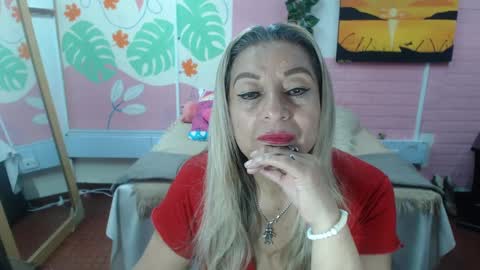 Snapshot of desire_latin chatting on September 10, 2025, 4:18 pm VALERIA online show from September 10, 2025, 4:18 pm
