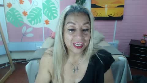 Snapshot of desire_latin chatting on September 15, 2025, 4:18 pm VALERIA online show from September 15, 2025, 4:18 pm