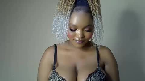 Snapshot of desiredahlia33 chatting on February 17, 2026, 9:32 pm desiredahlia33 online show from February 17, 2026, 9:32 pm