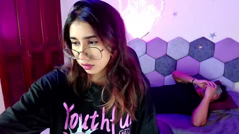 TORI AND MR. BEAR online show from December 23, 2024, 1:35 pm