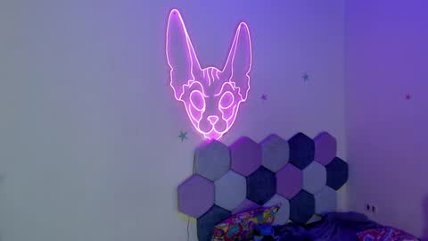 TORI AND MR. BEAR online show from February 3, 2025, 12:25 am