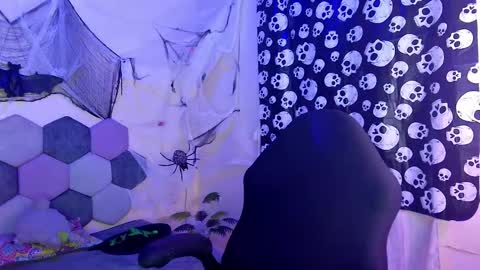 TORI AND MR. BEAR online show from October 24, 2025, 5:53 pm