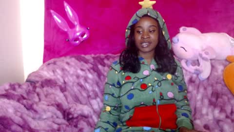 Snapshot of desireeafterdark chatting on December 12, 2024, 5:15 pm desireeafterdark online show from December 12, 2024, 5:15 pm