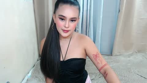 Snapshot of desireedreams_ chatting on June 19, 2026, 5:50 pm desireedreams_ online show from June 19, 2026, 5:50 pm