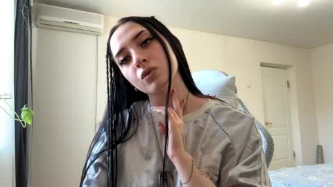 Kira online show from May 16, 2026, 10:36 am