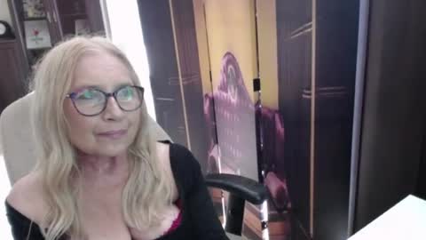 Snapshot of desiresofia chatting on July 19, 2026, 1:48 pm S O F I A online show from July 19, 2026, 1:48 pm