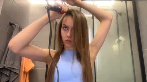 Ksenia online show from May 21, 2026, 2:40 am