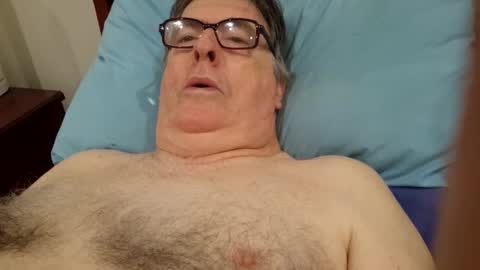 Desmon1958 online show from April 15, 2026, 8:31 pm