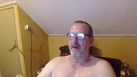 destelp online show from July 15, 2026, 10:37 pm
