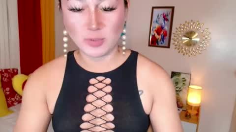 destenierose online show from March 18, 2026, 12:47 am