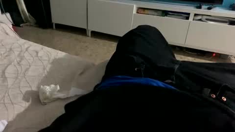 destrosandotelculo online show from October 9, 2025, 8:29 pm