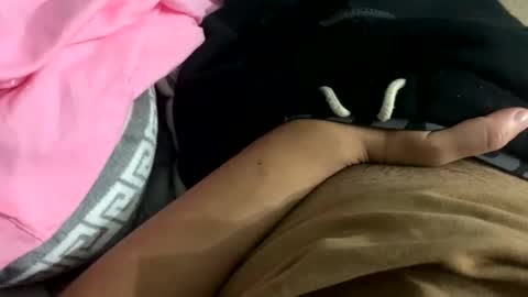 destrosandotelculo online show from October 29, 2025, 1:08 am