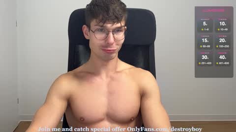 INSTAGRAM justmichaelross online show from November 20, 2025, 8:14 am