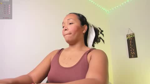 desty_y online show from October 9, 2025, 1:47 am