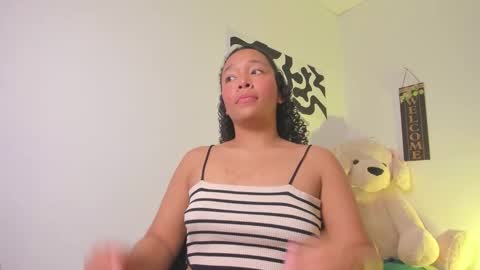 desty_y online show from February 26, 2026, 2:54 am