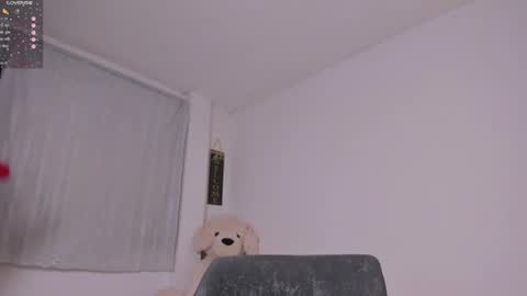 Snapshot of desty_y chatting on July 3, 2026, 10:10 am desty_y online show from July 3, 2026, 10:10 am