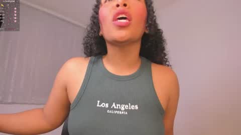 Snapshot of desty_y chatting on July 23, 2026, 2:04 pm desty_y online show from July 23, 2026, 2:04 pm