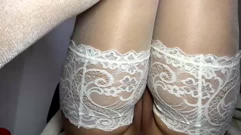 Snapshot of devileanna chatting on December 3, 2024, 1:21 pm Anna online show from December 3, 2024, 1:21 pm