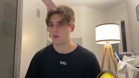 devilnut1 online show from January 30, 2025, 2:38 am