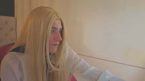 Alex online show from November 4, 2025, 4:11 am